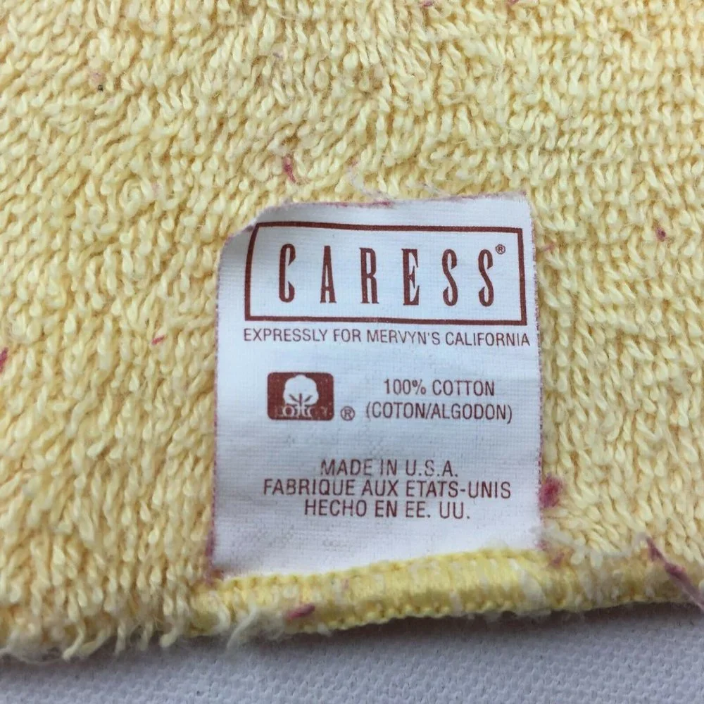 Mainstays Home Caress Bathroom Bath Hand Towel Washcloth Mickey Mouse Red Yellow